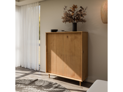 Balcão gabinete alto com 2 portas no acabamento em cera natural com toque acetinado / Coleção Jazz